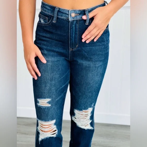 NWT - Judy Blue - High Waist Straight Leg Distressed Jeans - Woman's Size 16W - Picture 4 of 6